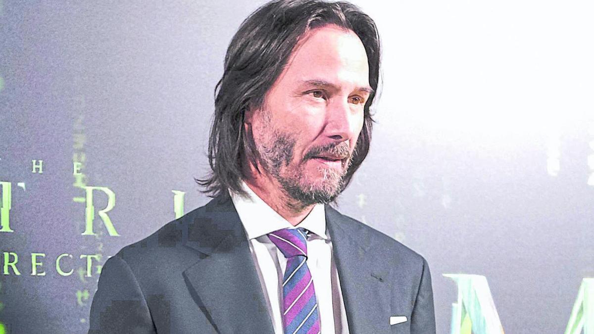 El actor Keanu Reeves prueba suerte en el automovilismo