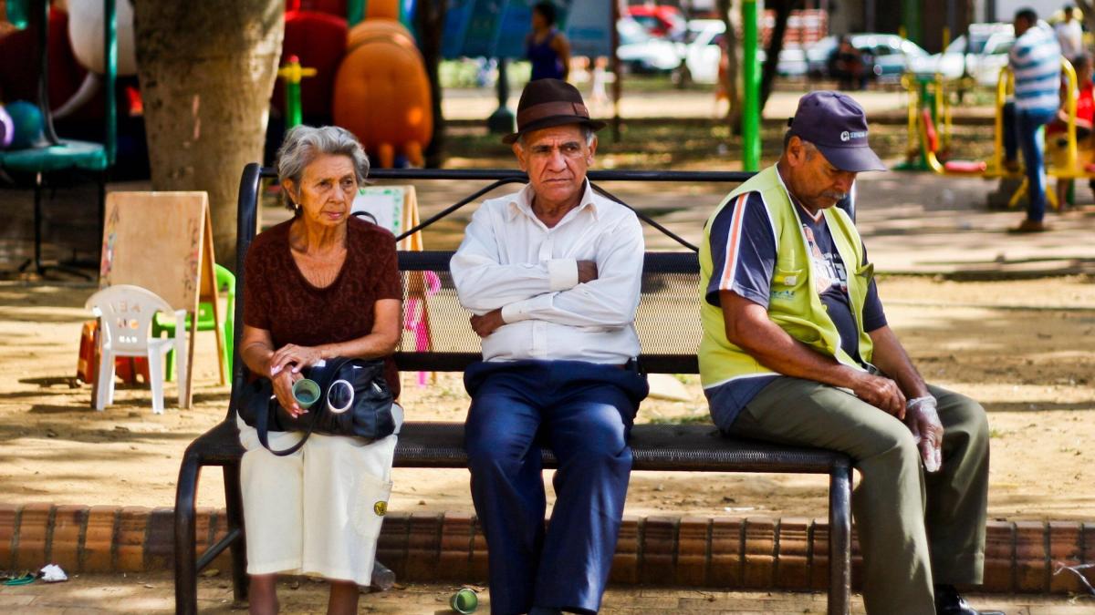 Así queda el pago de la mesada para los pensionados en 2025 tras aumento de salario mínimo