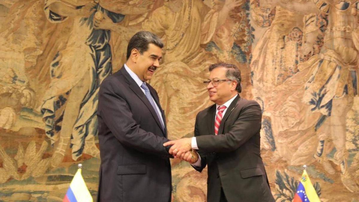 Nicolás Maduro agradece a Gustavo Petro por el despliegue de 25.000 militares en la región del Catatumbo, la frontera entre Colombia y Venezuela