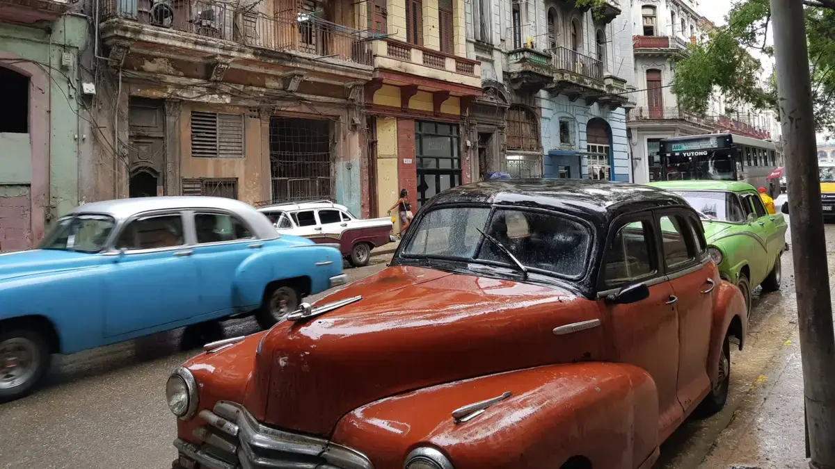 Al menos un muerto y ocho heridos en atropello masivo en La Habana, Cuba: el autor del ataque fue detenido
