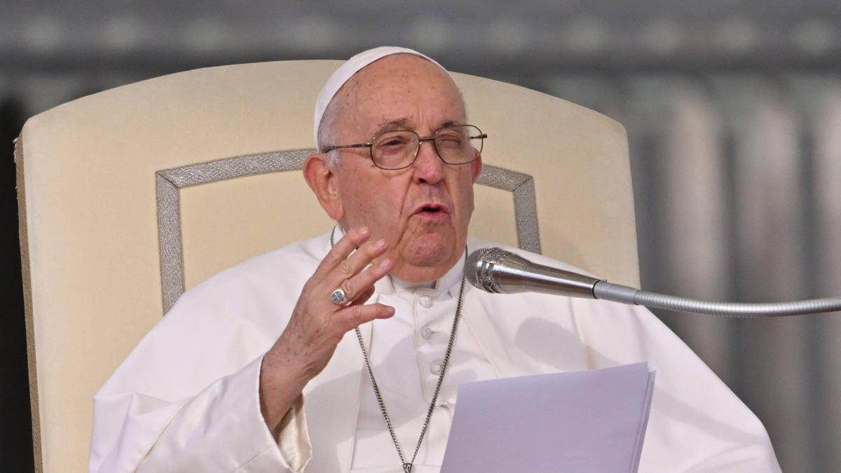 Papa Francisco pide cesar la violencia tras ataque de Irán a Israel: ‘Sigo en oración, con preocupación y también dolor’