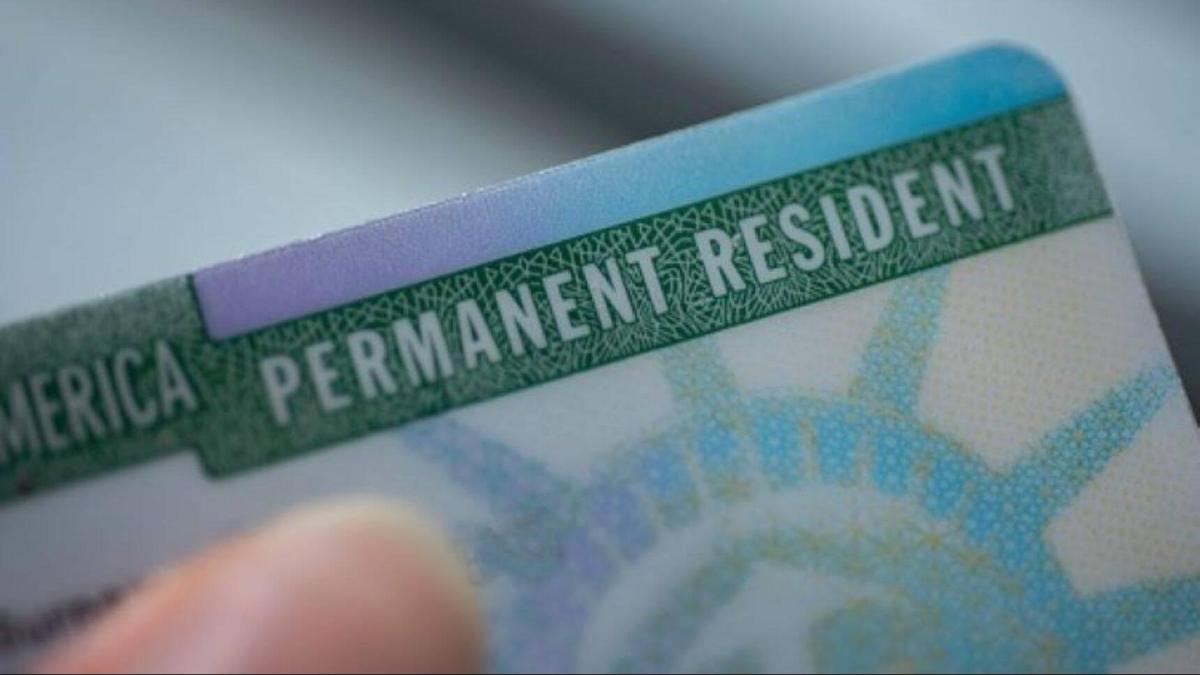 El precio de renovar la green card es diferente para cada persona: cómo estimar el suyo