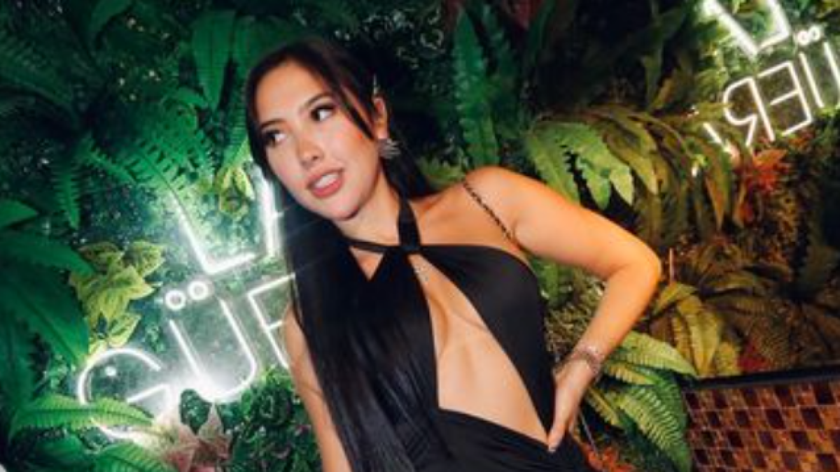 Video: Aida Victoria Merlano se desvistió y quedó en ropa interior en  centro comercial