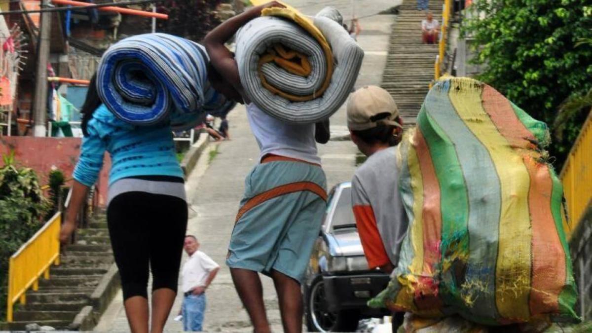 Defensoría del Pueblo advierte desplazamientos forzados en Anorí (Antioquia) por enfrentamientos entre el 'Clan del Golfo' y el Ejército