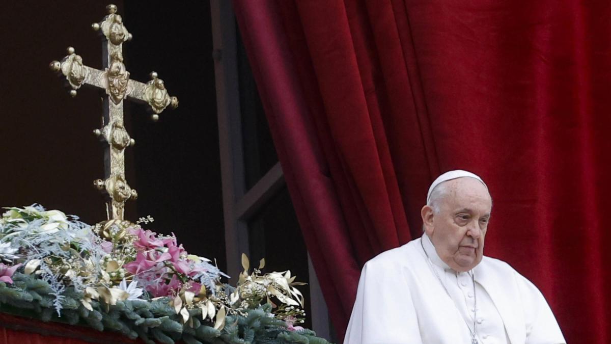 El papa abraza a un israelí y un palestino y denuncia la ‘derrota histórica’ de la guerra