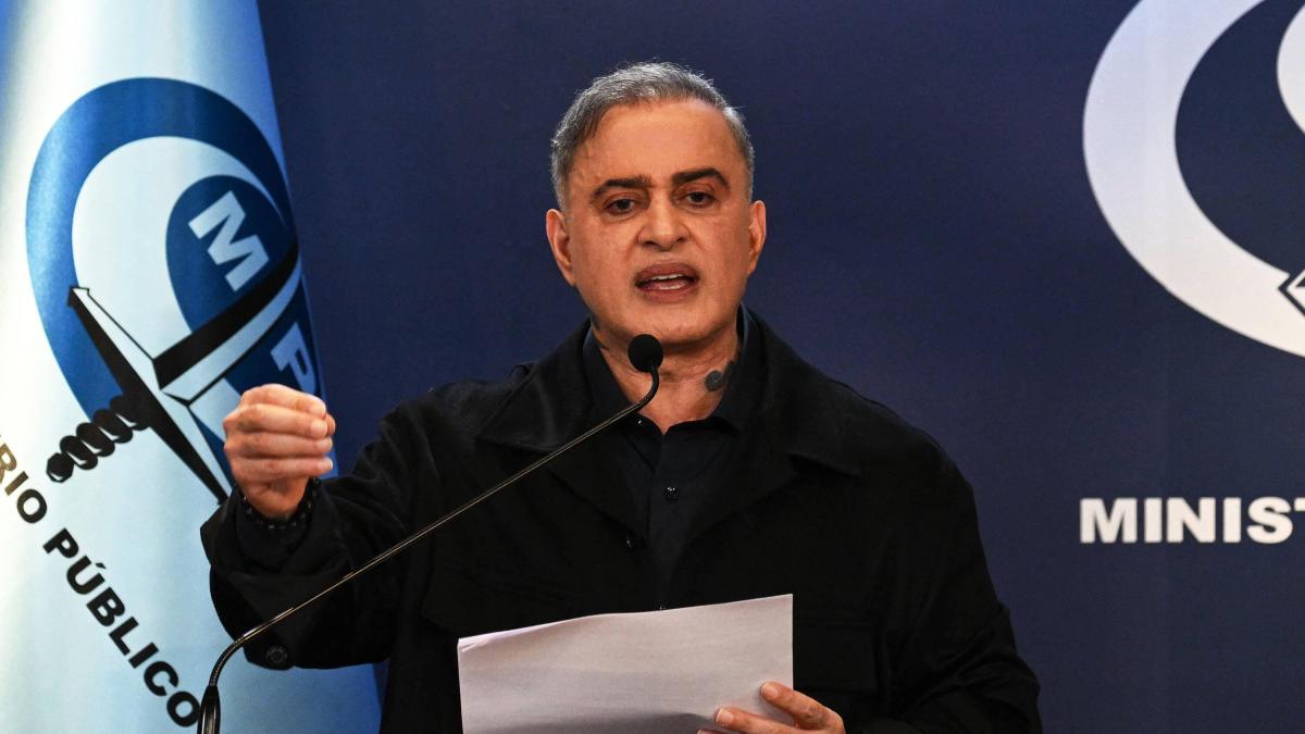 Fiscalía de Venezuela califica de 'cínica' petición de Bukele a Maduro para liberar migrantes