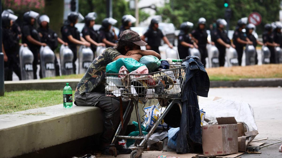 La cifra de pobreza en Argentina se trepa a los mayores niveles en dos décadas, ¿cuál es la razón?