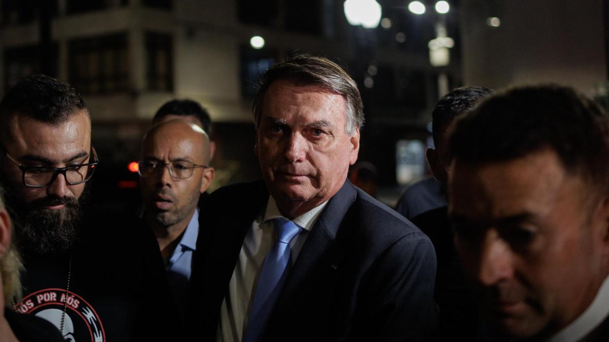 Bolsonaro, acusado de usar la agencia de inteligencia para espionaje ilegal: ¿a quiénes pedía vigilar?