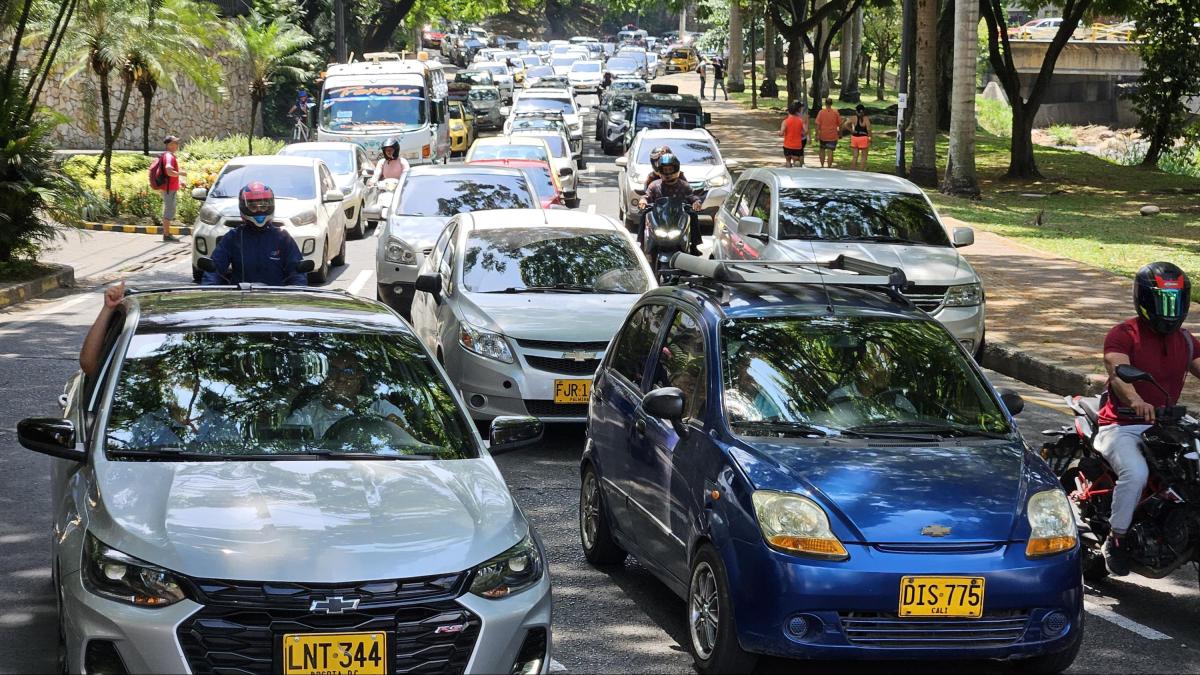 EN VIVO | Movilidad Bogotá: manifestación en carrera 13 afecta tráfico y operación de rutas de SITP 