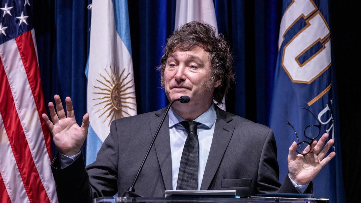 Javier Milei: denuncian al presidente de Argentina y a su hermana por uso de fondos públicos para su viaje a España
