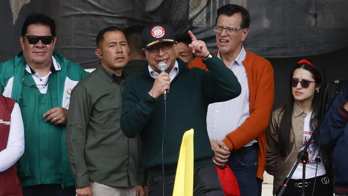 Presidente Petro relaciona censura mediática con desapariciones: “Así han hecho desaparecer a 60.000 colombianos”