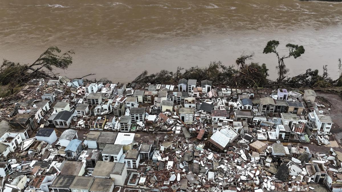 Más de 140 muertos y 2,1 millones de damnificados: el crítico balance de las inundaciones en el sur de Brasil