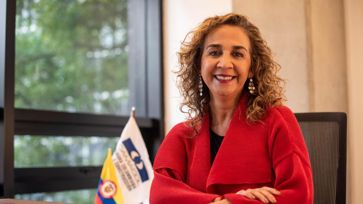 Entrevista de María Isabel Rueda a Sandra Forero exdirectora de Camacol ...