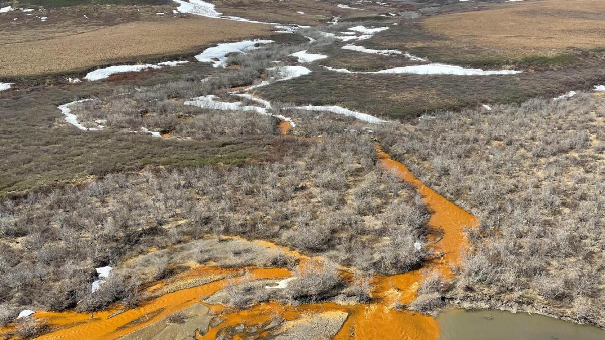 La ciudad de Estados Unidos donde los ríos se vuelven naranjas y podría ser peligroso