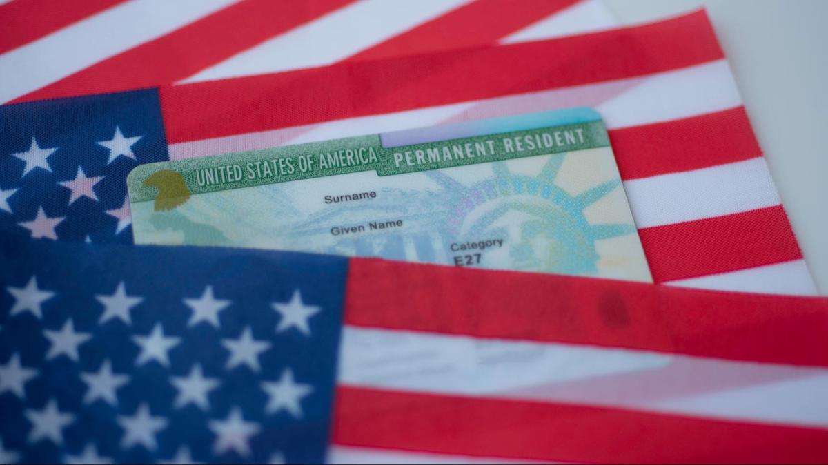 Estados Unidos pide que las personas con Green Card que nacieron este año la renueven: este es el paso a paso