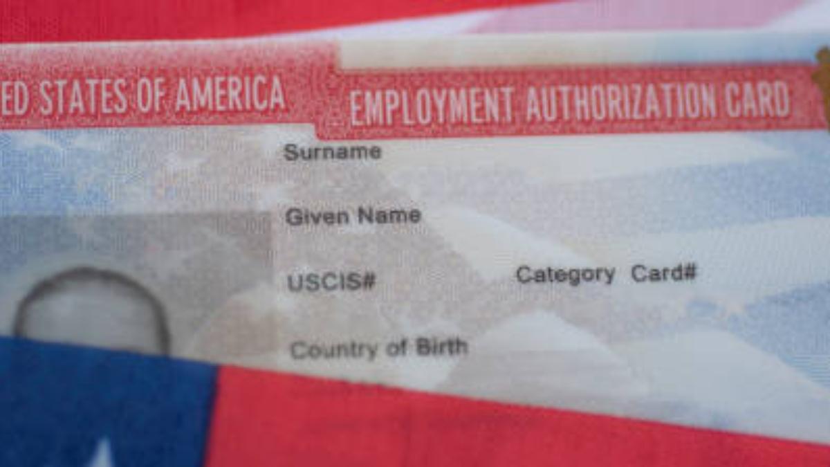 Cuidado, ¿por qué no debería renovar su permiso de trabajo (EAD) en Estados Unidos?