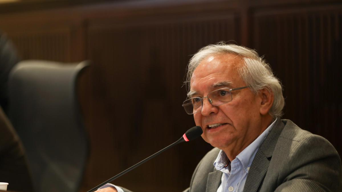 'No vamos a aprobar un presupuesto inconstitucional': ministro de Hacienda Ricardo Bonilla