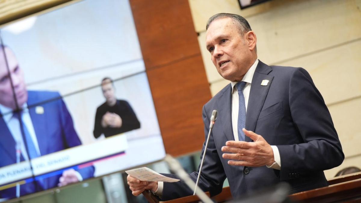 ‘El país no está para nuevos e inoficiosos gastos’: Efraín Cepeda se desliga de propuesta de nuevo edificio del Congreso