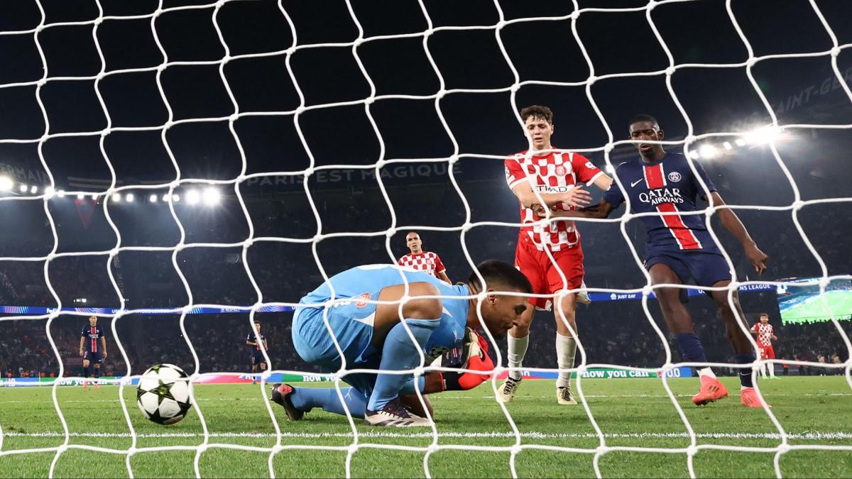 El 'blooper' de la Champions League: insólito error del portero del Girona le cuesta un autogol y derrota contra PSG; video