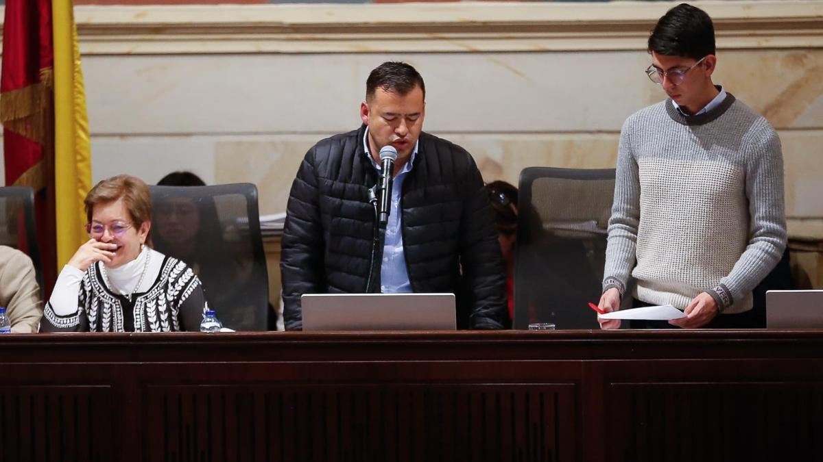 'No me echen la culpa de todo, mi apellido no es Petro es Salamanca': presidente de la Cámara ante críticas durante debate de la laboral