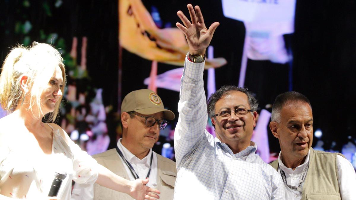 Las claves de la decisión del CNE de abrir investigación a la campaña de Gustavo Petro por presunta violación de topes de gastos en 2022