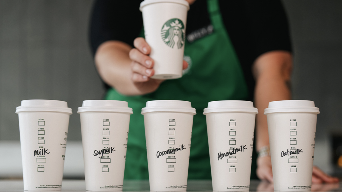 Trabajó como barista en Starbucks y reveló cómo se ‘vengaba’ de los clientes que lo maltrataban