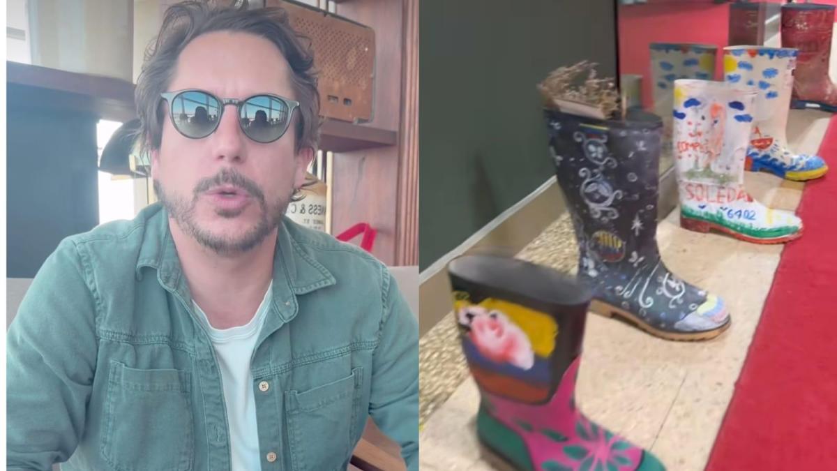 Alejandro Riaño expuso las botas de las madres de los falsos positivos en su teatro tras polémica de Miguel Polo Polo: 'Es lo único que les queda'