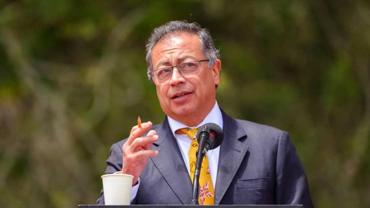 Presidente Gustavo Petro insiste en darle un vuelco a su política de paz con implementación inmediata de acuerdos