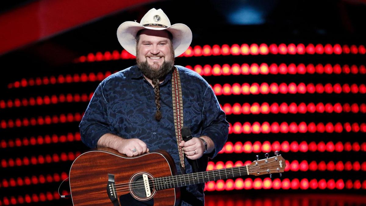El cantante de Texas que se disparó por accidente y sobrevivió: 'Pensé que iba a morir'