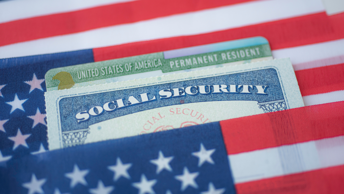 ¿Un migrante con antecedentes penales puede obtener la green card en Estados Unidos? Expertos responden