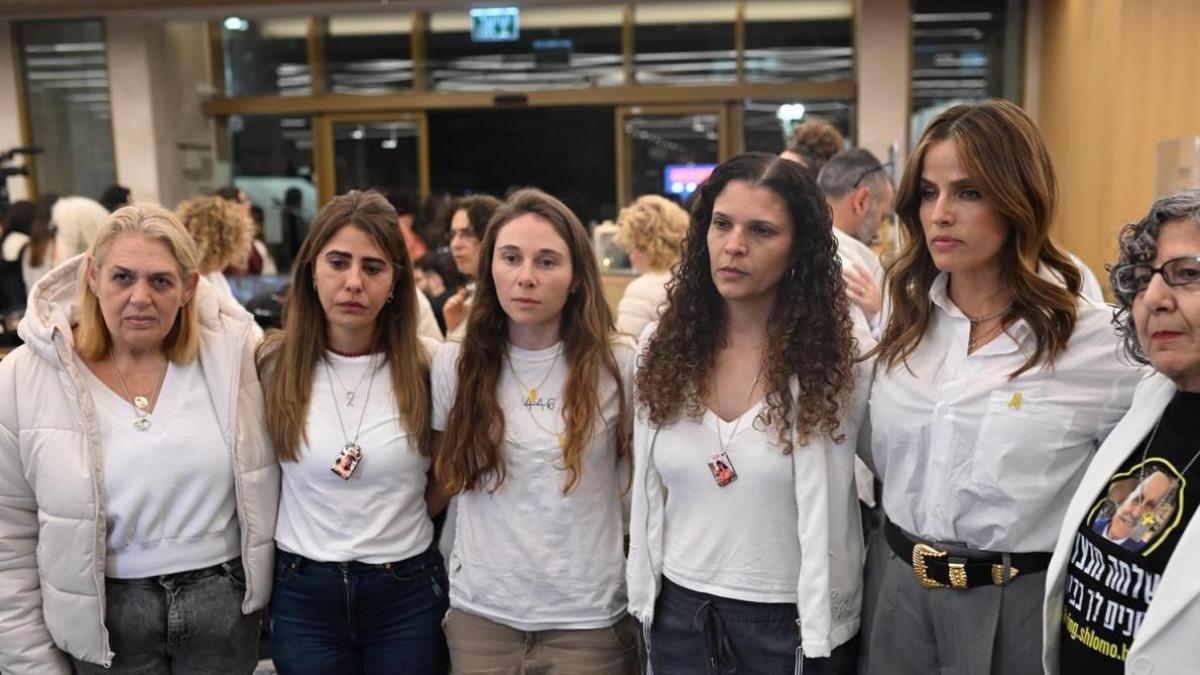 Familiares de los rehenes israelíes celebraron Janucá, mientras la tregua en Gaza parece estancada