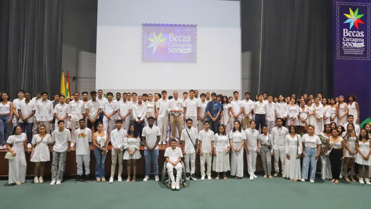 Distrito de Cartagena entregó 2.652 becas a jóvenes para educación superior en 2024