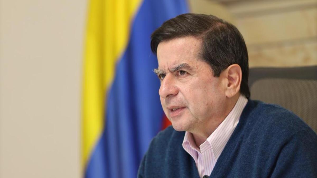 'Nunca se ha dejado de trabajar en el acuerdo nacional': ministro Juan Fernando Cristo