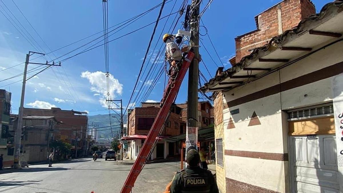 'La Terraza'nın Medellín mahallelerini drone ve güvenlik kameralarıyla izleme gizli stratejisi: Polisi takip ettiler