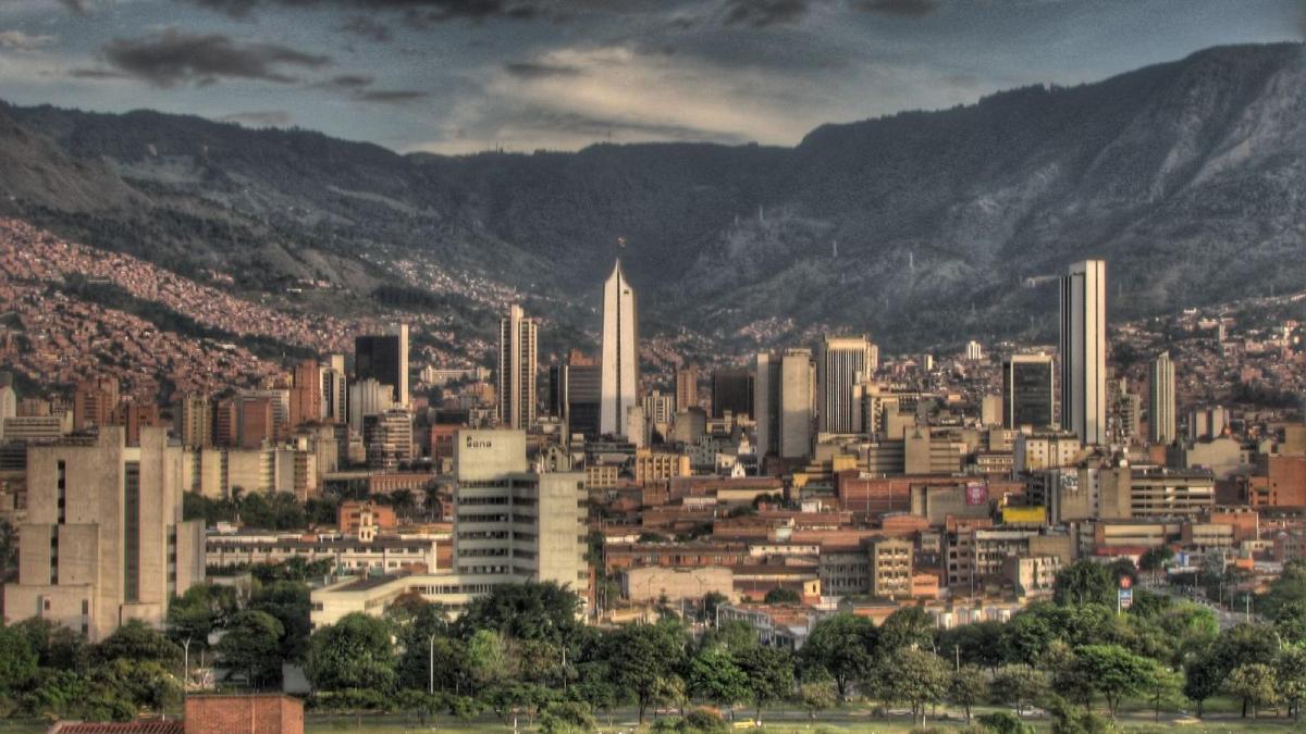 Rapor, Medellín nüfusunun daha az doğum için yaşlandığını gösteriyor