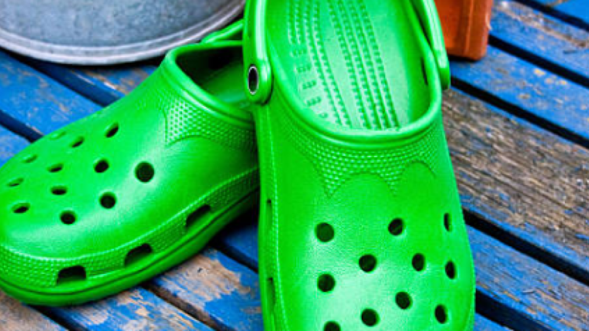 Evacol ayakkabılarının Crocs'a 'taklit' yazdırması Anayasa Mahkemesi tarafından çözülecek