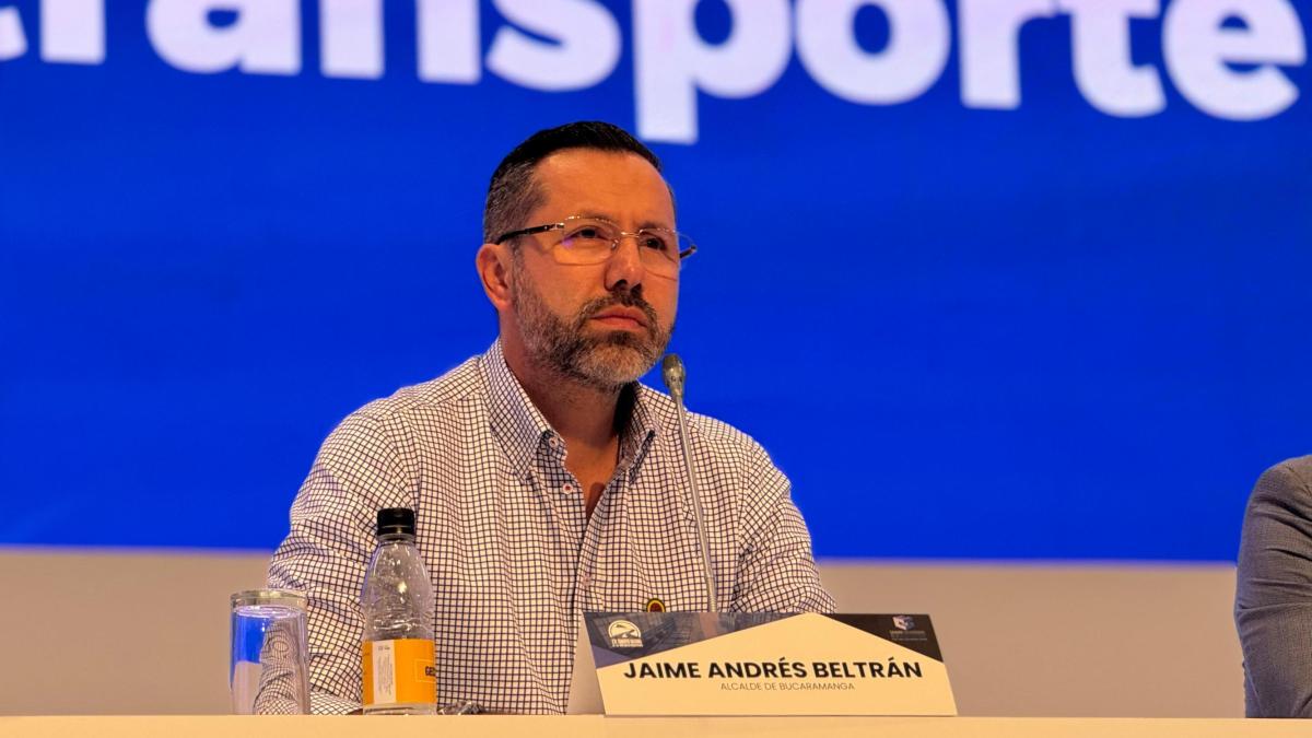 Alcalde de Bucaramanga, Jaime Beltrán, anuncia que retoma sus labores tras padecer emergencia médica: ¿qué dijo?