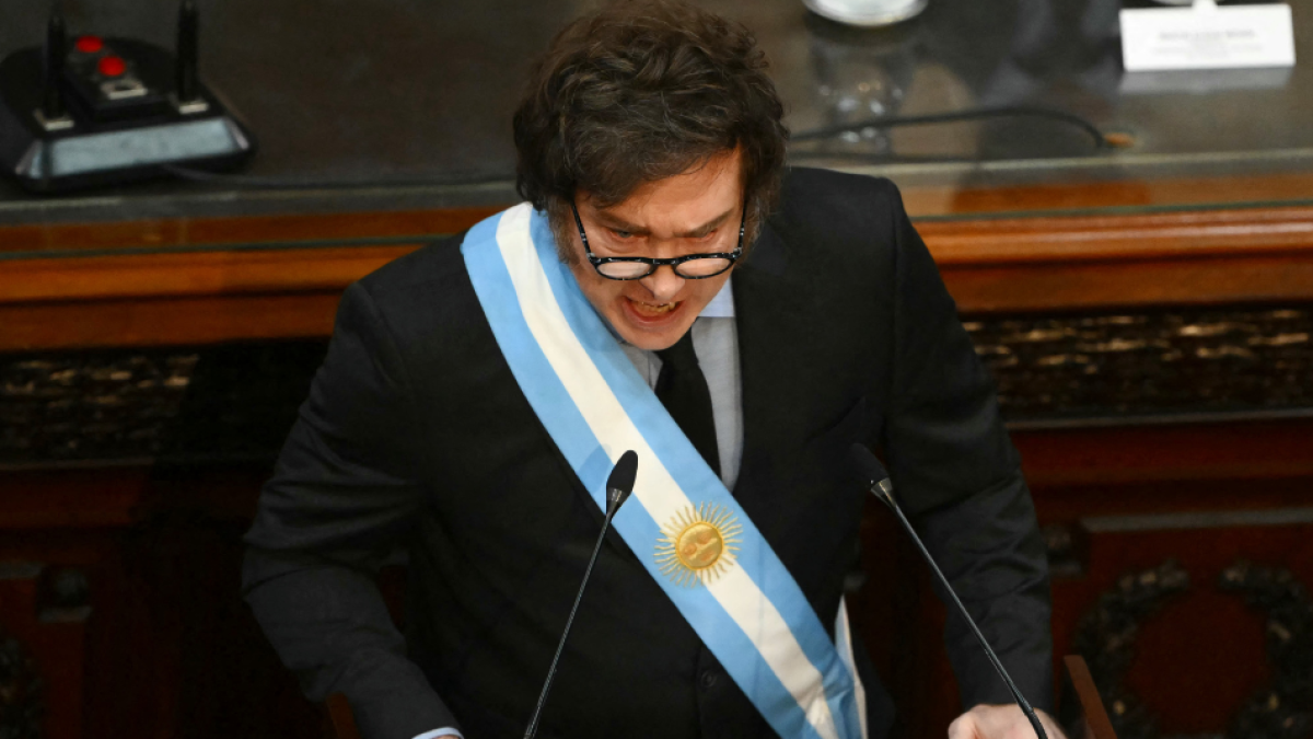 Fin del cepo cambiario en Argentina: gobierno de Milei elimina restricciones en compra de dólares; nuevos cambios