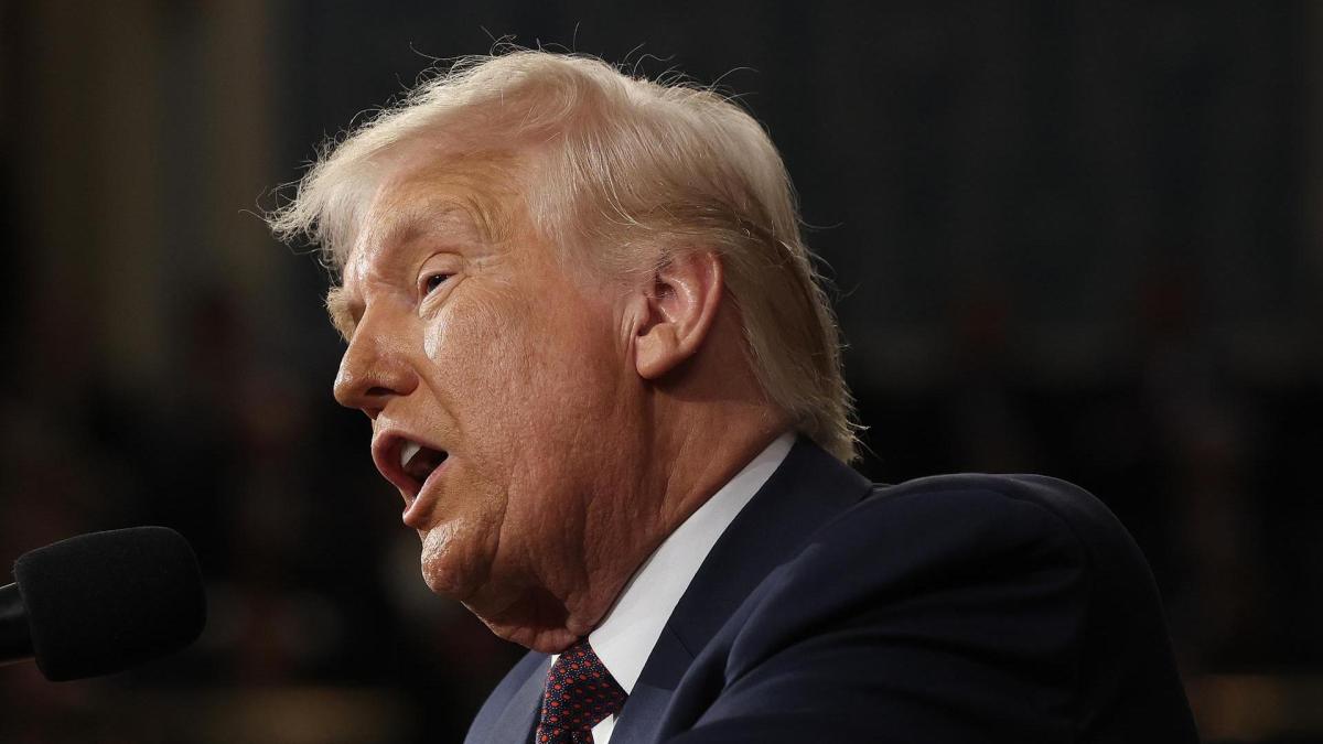 Donald Trump pide encarcelar a sus rivales en un duro discurso en el Departamento de Justicia