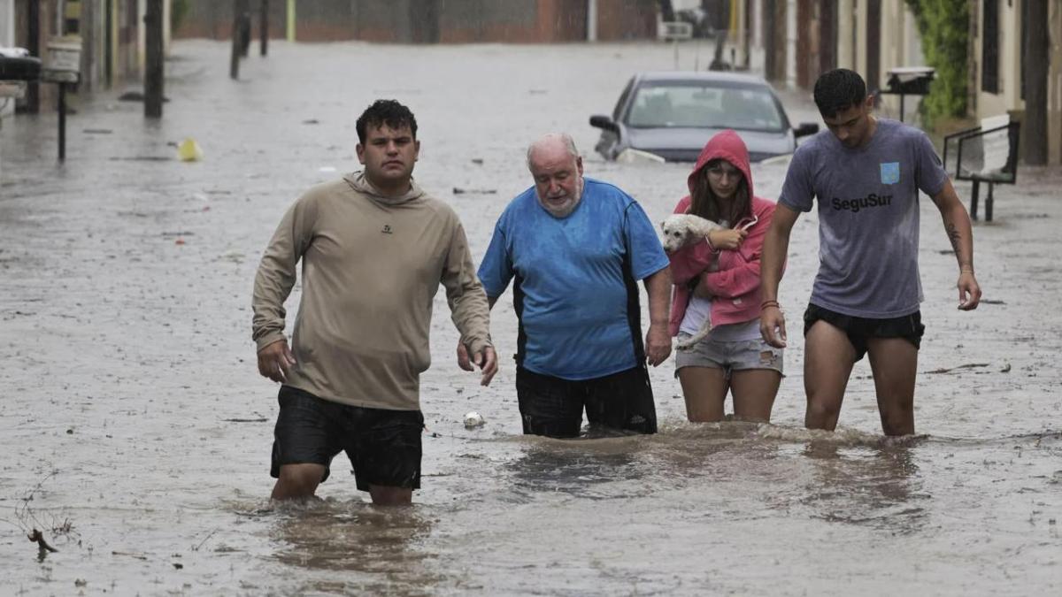 Fotos y videos | Tragedia por inundaciones en Bahía Blanca, Argentina; número de fallecidos aumenta a trece