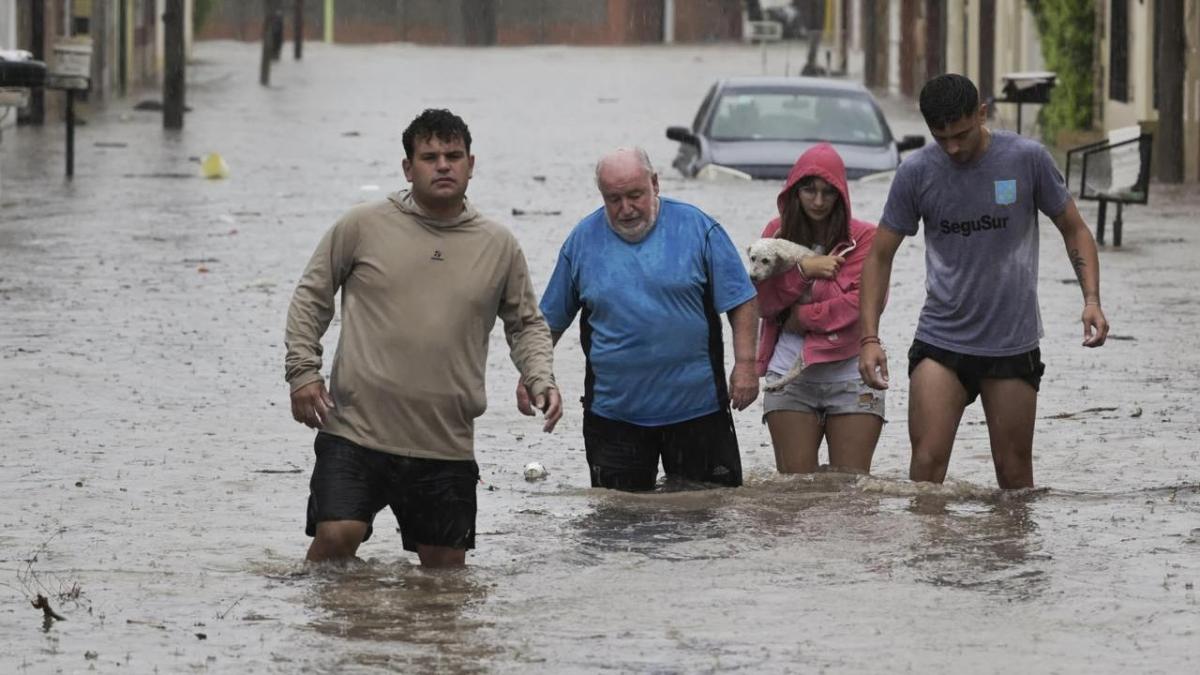 Fotos y videos | Tragedia por inundaciones en Bahía Blanca, Argentina; número de fallecidos aumenta a trece
