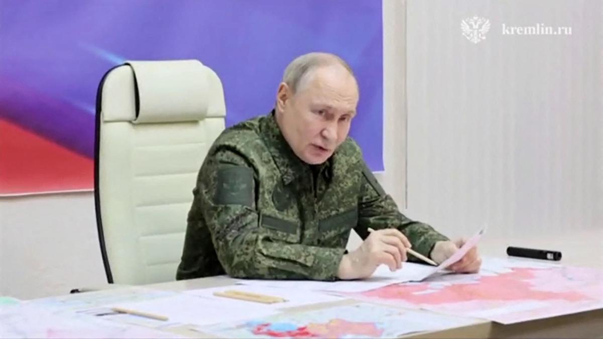 Vladimir Putin anuncia un breve alto el fuego en Ucrania con ocasión de la Pascua ortodoxa