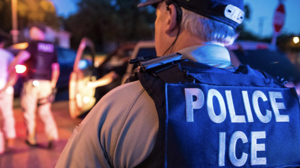 Agentes de ICE arrestaron en Florida a la esposa de un miembro de la Guardia Costera y podría ser deportada