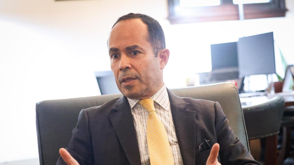Cambio en Cancillería que golpea la carrera diplomática: sale el viceministro Daniel Ávila