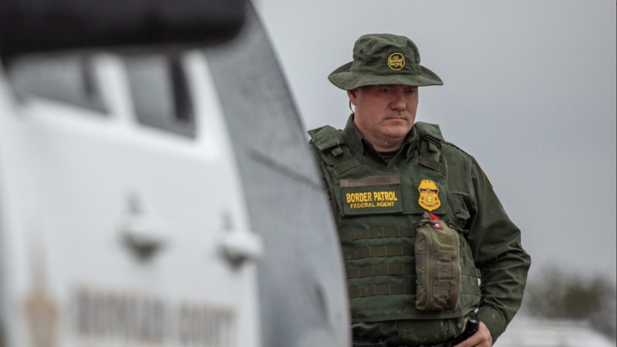 ¿Qué es la inspección secundaria que CBP realiza a las personas que cruzan la frontera de Estados Unidos?