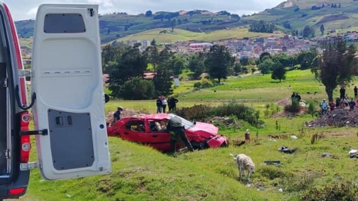 Tres mujeres mueren por un aparatoso accidente en la vía Tunja - Bogotá durante este Domingo de Resurrección; fotos
