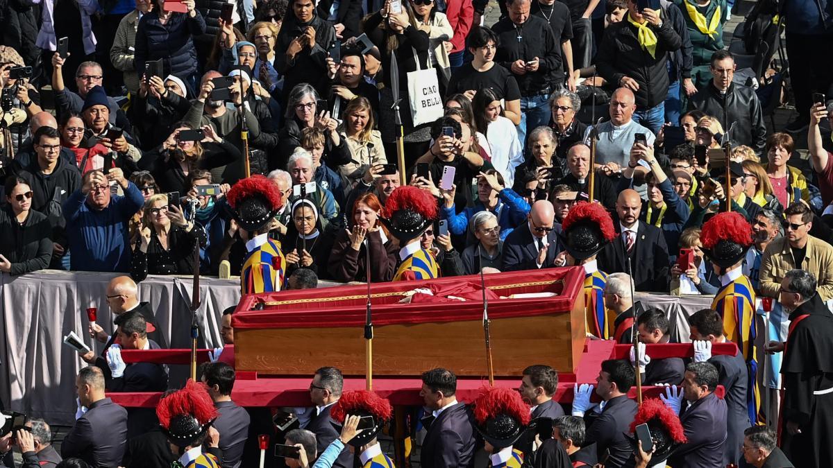 Funeral papa Francisco: Vaticano revela el paso a paso de la ceremonia del sábado, conozca hora y por dónde ver