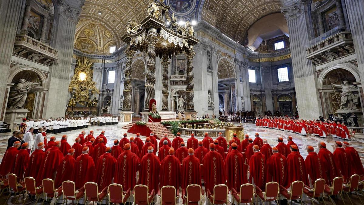 Este es el juramento del cónclave que hicieron cardenales antes de votar: el castigo por incumplirlo es grave