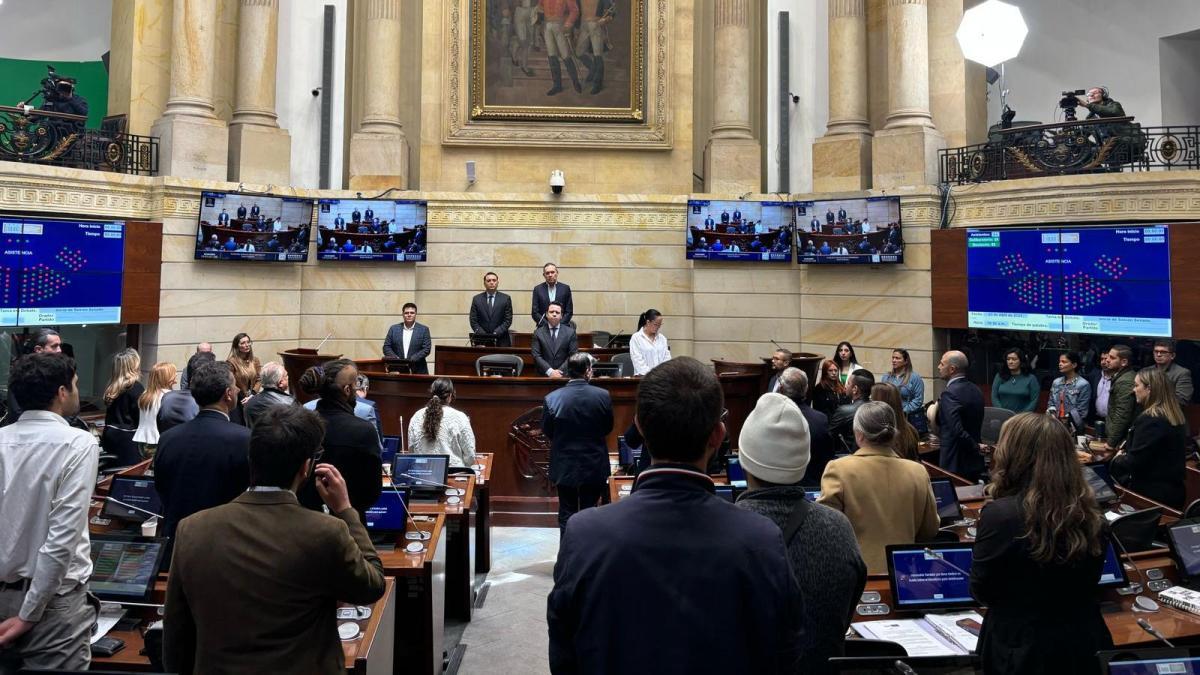 Se hunde la reforma del transfuguismo: Senado lo negó en su sexto debate