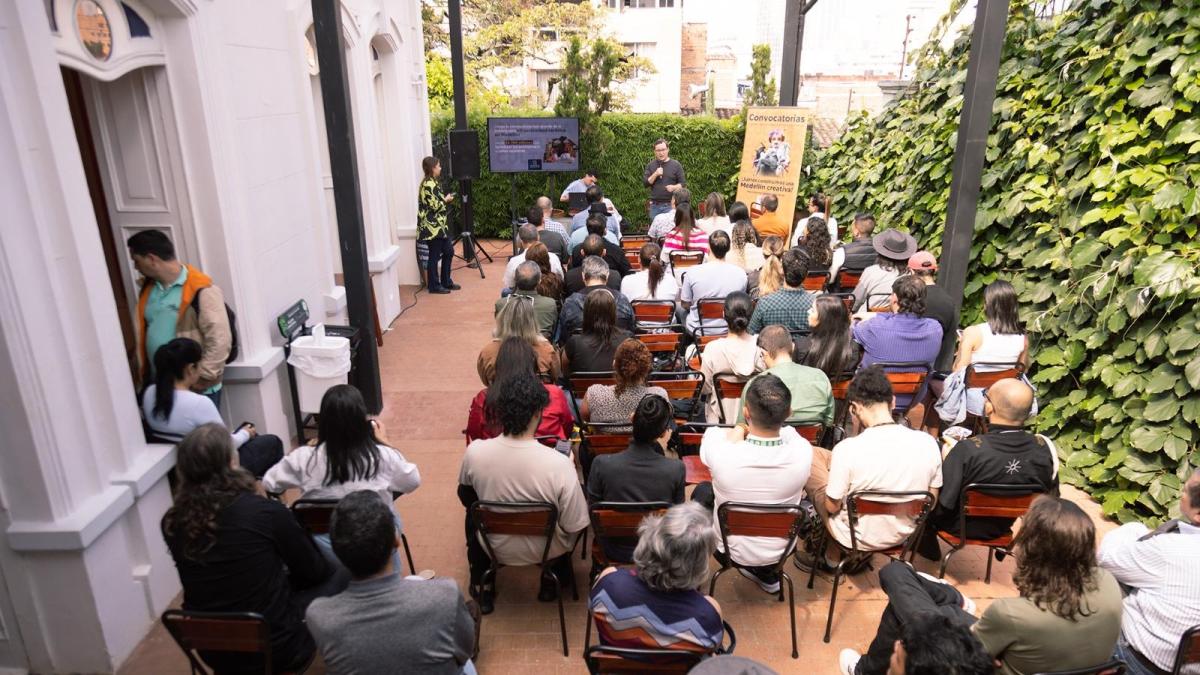 Medellín lanza la mayor convocatoria de su historia para fortalecer escenarios de artes escénicas: cómo postularse